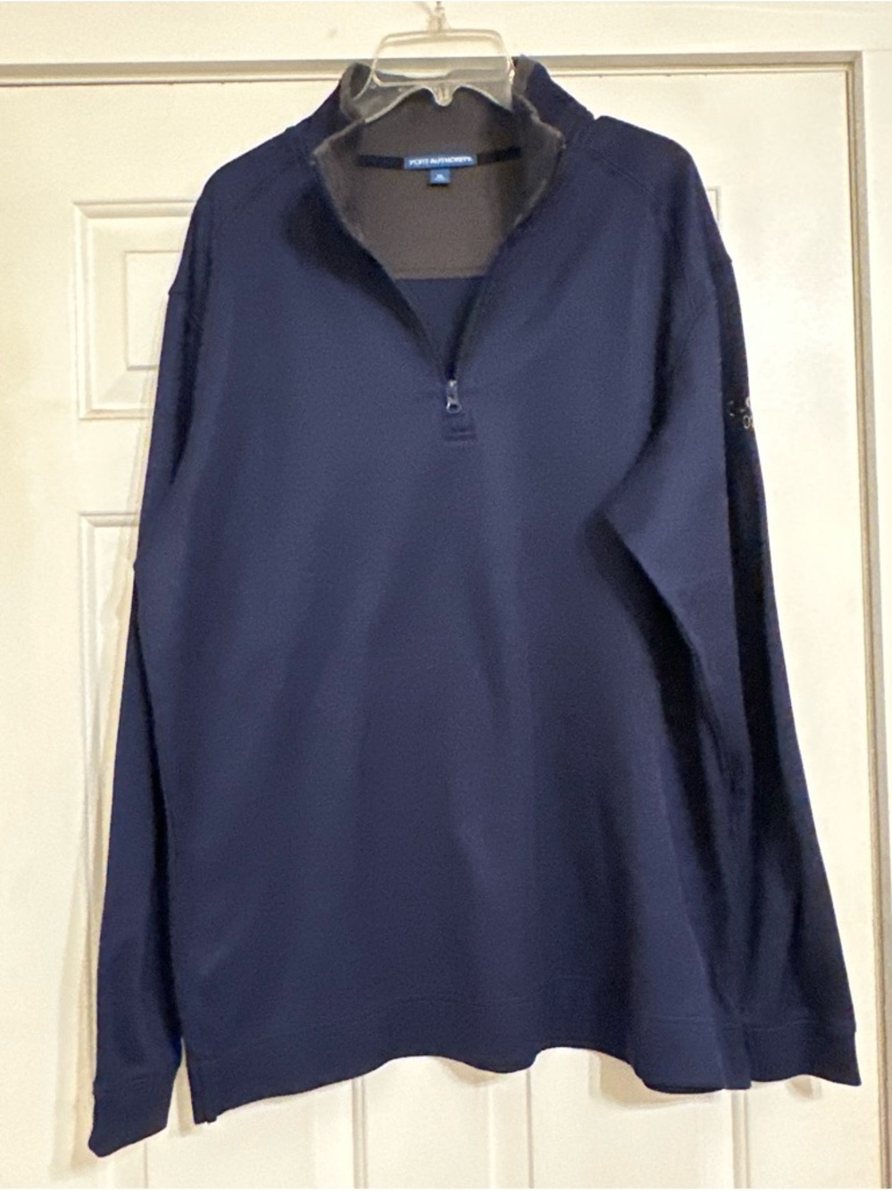 Men’s Navy Quarter-Zip Golf Pullover